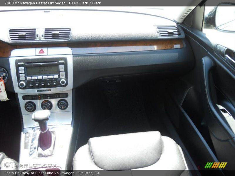 Deep Black / Black 2008 Volkswagen Passat Lux Sedan