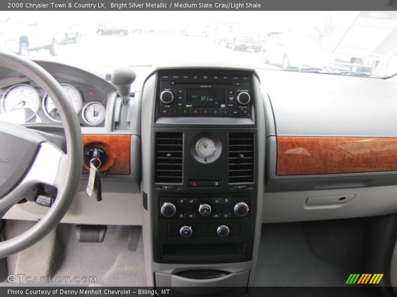 Bright Silver Metallic / Medium Slate Gray/Light Shale 2008 Chrysler Town & Country LX