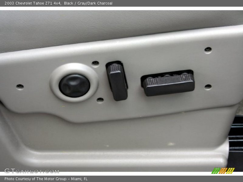 Black / Gray/Dark Charcoal 2003 Chevrolet Tahoe Z71 4x4