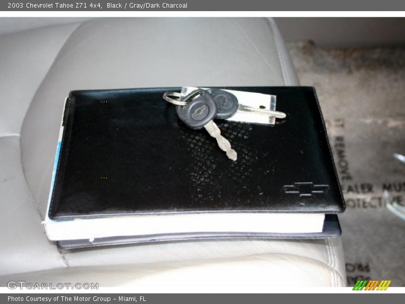 Black / Gray/Dark Charcoal 2003 Chevrolet Tahoe Z71 4x4