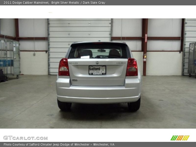 Bright Silver Metallic / Dark Slate Gray 2011 Dodge Caliber Mainstreet