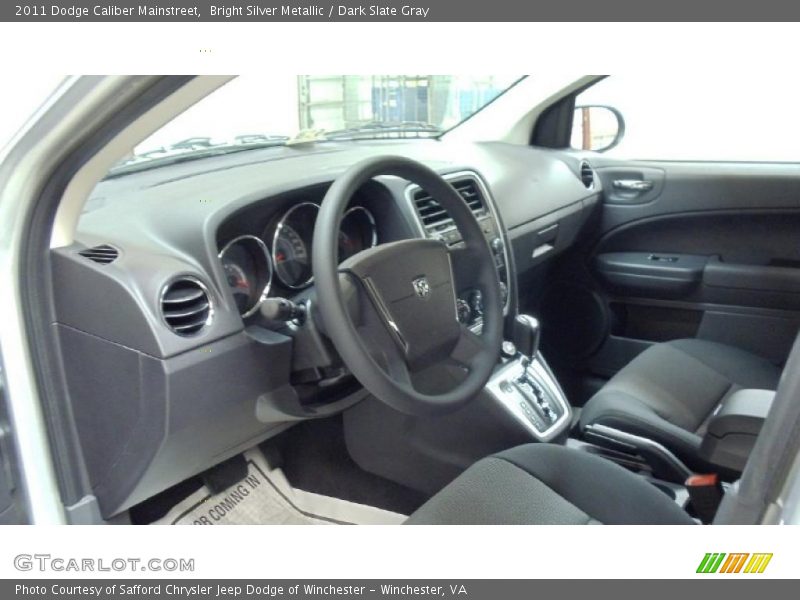 Bright Silver Metallic / Dark Slate Gray 2011 Dodge Caliber Mainstreet