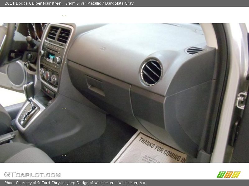 Bright Silver Metallic / Dark Slate Gray 2011 Dodge Caliber Mainstreet