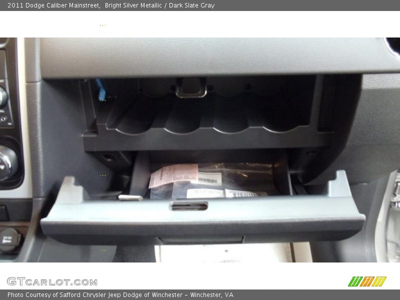 Bright Silver Metallic / Dark Slate Gray 2011 Dodge Caliber Mainstreet