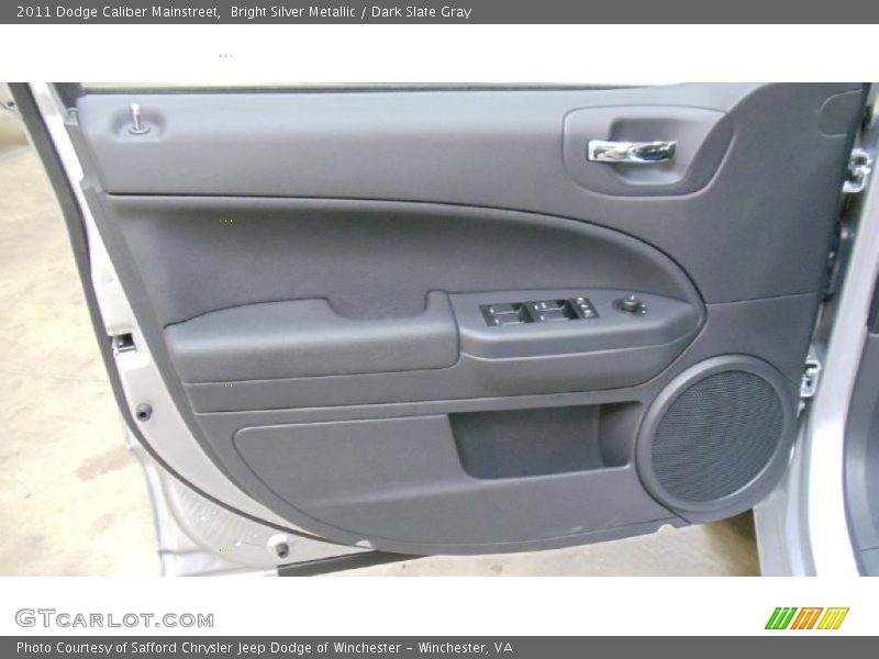 Bright Silver Metallic / Dark Slate Gray 2011 Dodge Caliber Mainstreet