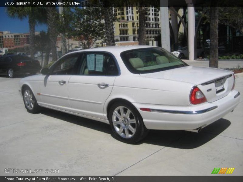 White Onyx / Barley 2005 Jaguar XJ XJ8 L