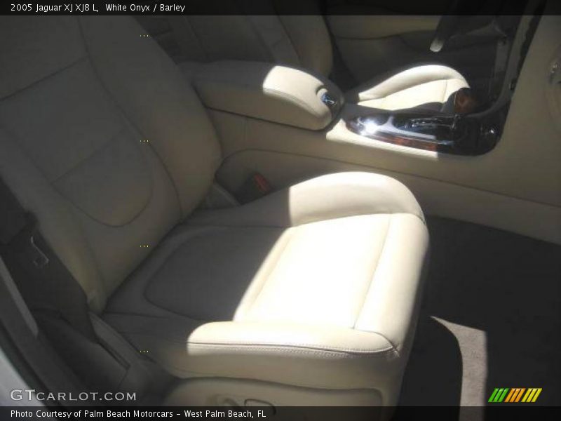 White Onyx / Barley 2005 Jaguar XJ XJ8 L