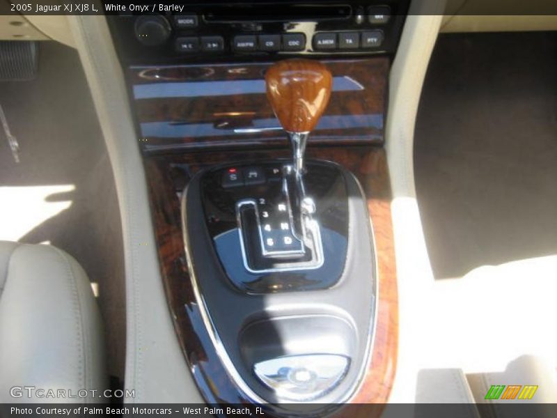 White Onyx / Barley 2005 Jaguar XJ XJ8 L