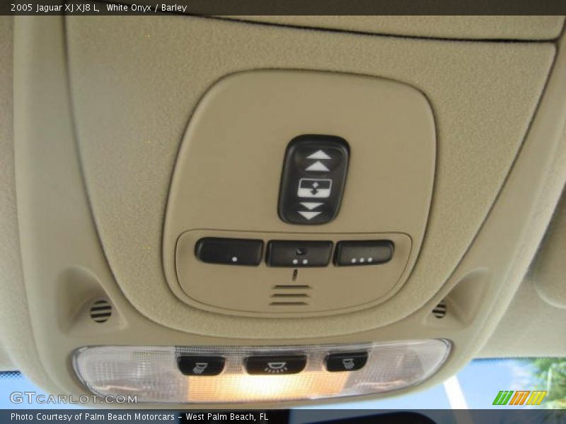 White Onyx / Barley 2005 Jaguar XJ XJ8 L