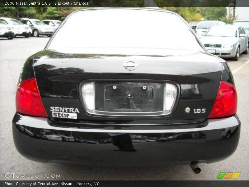 Blackout / Charcoal 2006 Nissan Sentra 1.8 S