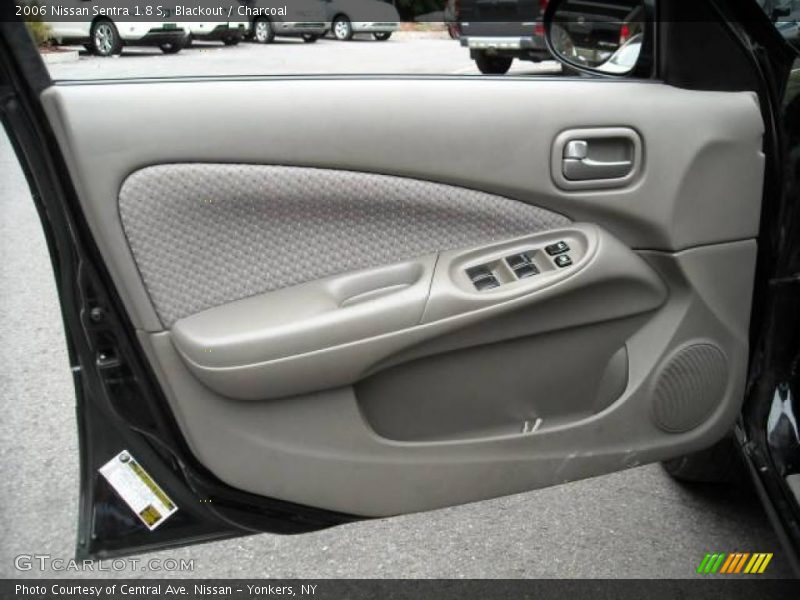 Blackout / Charcoal 2006 Nissan Sentra 1.8 S