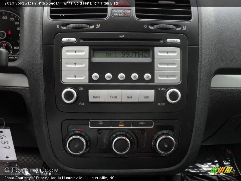 White Gold Metallic / Titan Black 2010 Volkswagen Jetta S Sedan