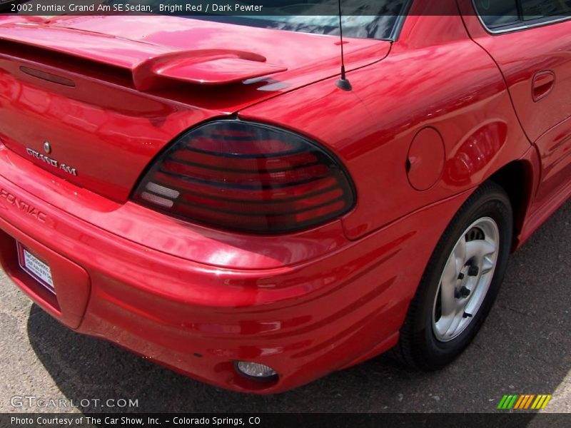 Bright Red / Dark Pewter 2002 Pontiac Grand Am SE Sedan
