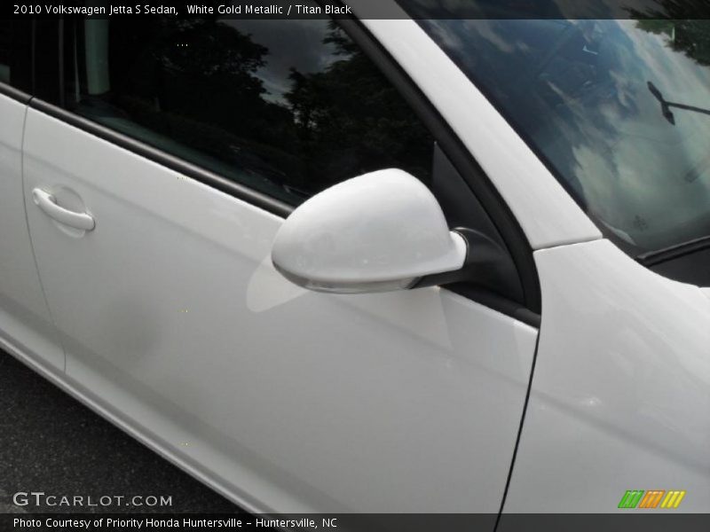 White Gold Metallic / Titan Black 2010 Volkswagen Jetta S Sedan