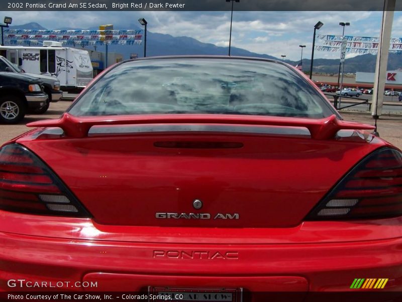 Bright Red / Dark Pewter 2002 Pontiac Grand Am SE Sedan