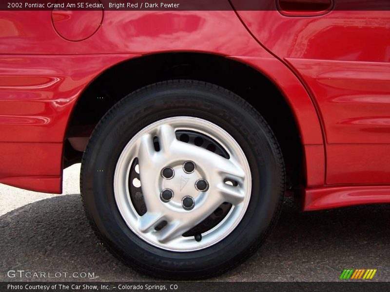 Bright Red / Dark Pewter 2002 Pontiac Grand Am SE Sedan