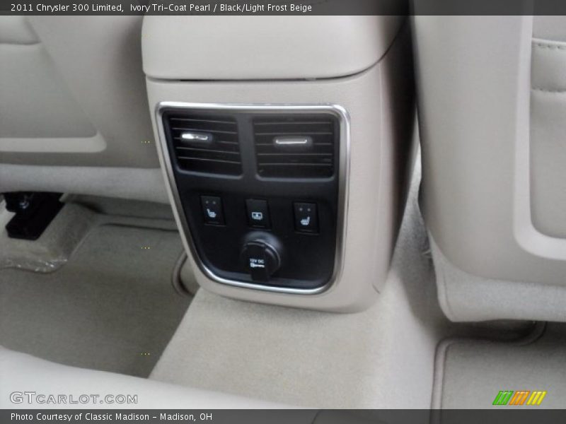 Ivory Tri-Coat Pearl / Black/Light Frost Beige 2011 Chrysler 300 Limited