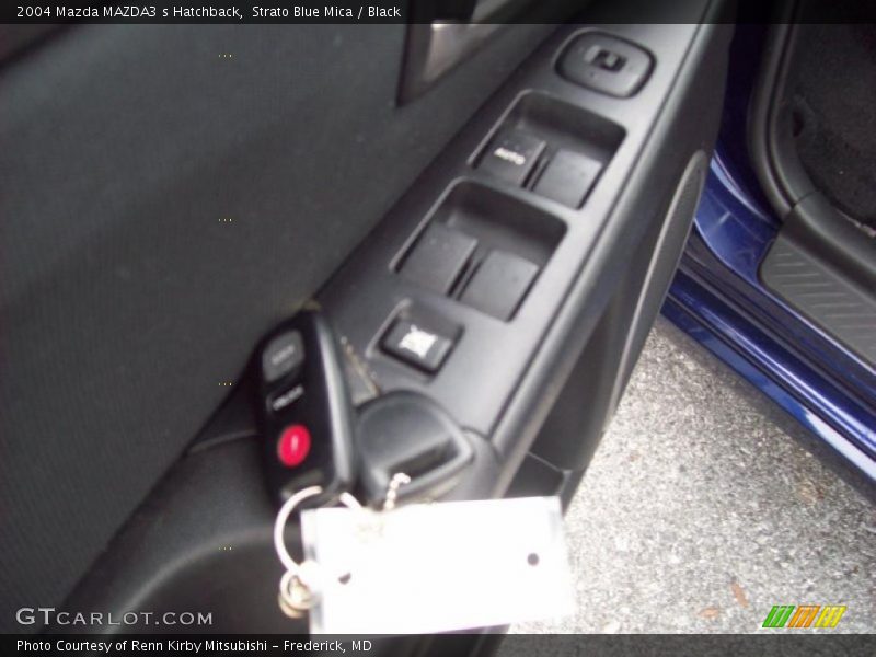 Strato Blue Mica / Black 2004 Mazda MAZDA3 s Hatchback