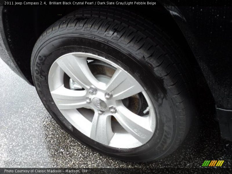 Brilliant Black Crystal Pearl / Dark Slate Gray/Light Pebble Beige 2011 Jeep Compass 2.4