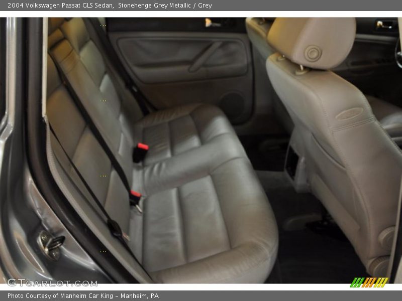 Stonehenge Grey Metallic / Grey 2004 Volkswagen Passat GLS Sedan
