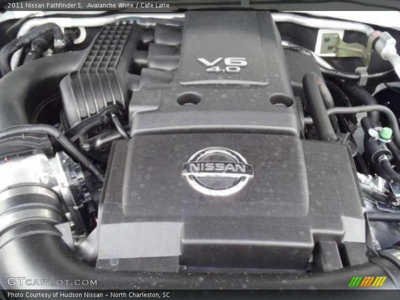 Avalanche White / Cafe Latte 2011 Nissan Pathfinder S