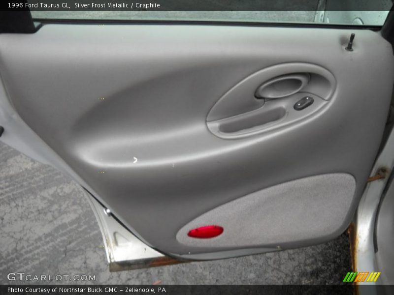 Silver Frost Metallic / Graphite 1996 Ford Taurus GL