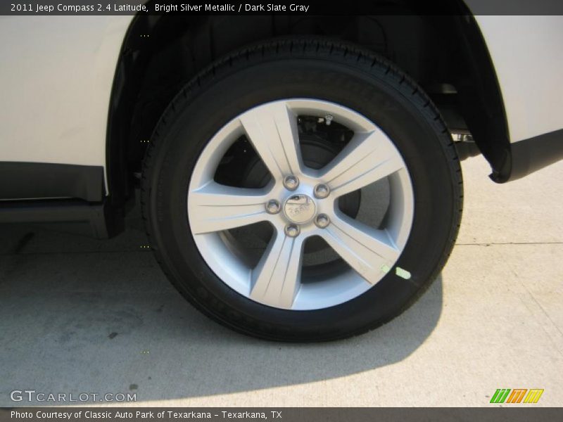 Bright Silver Metallic / Dark Slate Gray 2011 Jeep Compass 2.4 Latitude