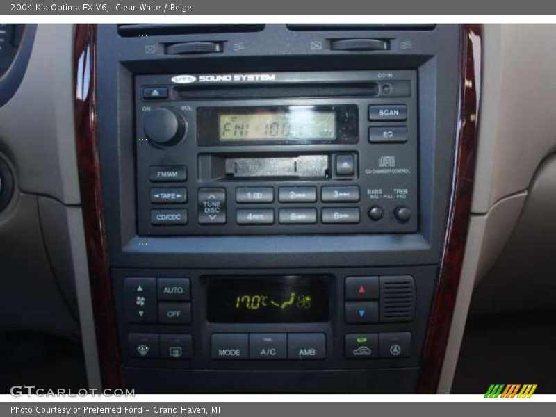 Clear White / Beige 2004 Kia Optima EX V6