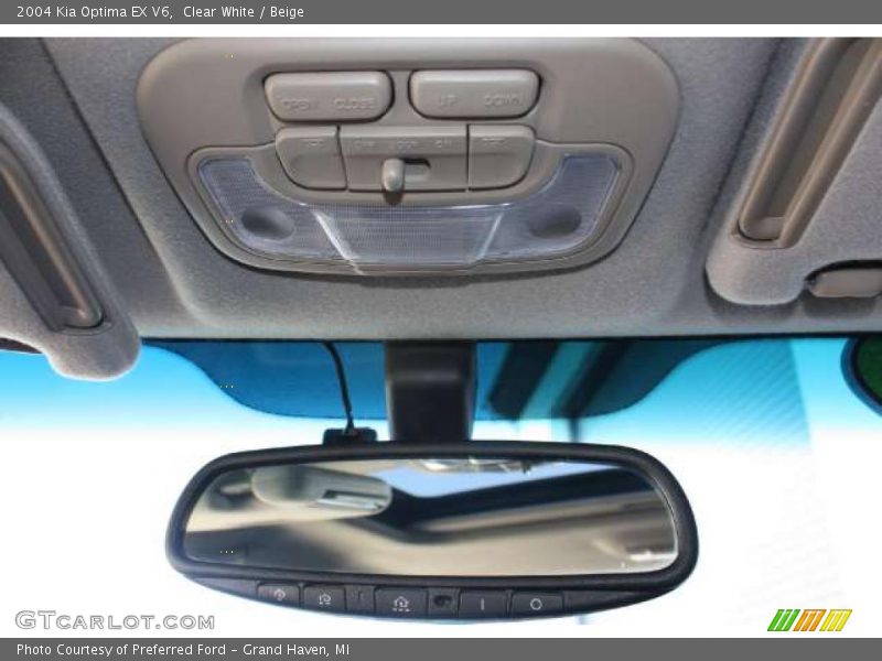Clear White / Beige 2004 Kia Optima EX V6
