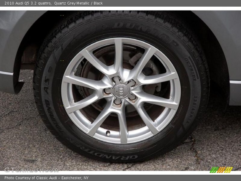 Quartz Grey Metallic / Black 2010 Audi Q5 3.2 quattro