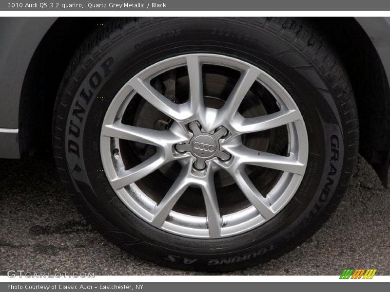 Quartz Grey Metallic / Black 2010 Audi Q5 3.2 quattro