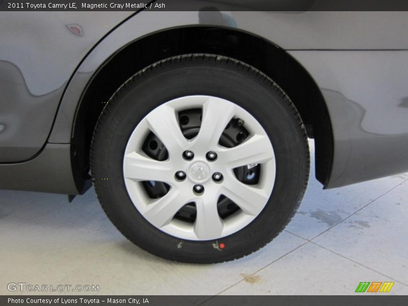 Magnetic Gray Metallic / Ash 2011 Toyota Camry LE