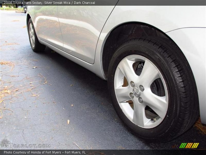 Silver Streak Mica / Dark Charcoal 2008 Toyota Yaris Sedan