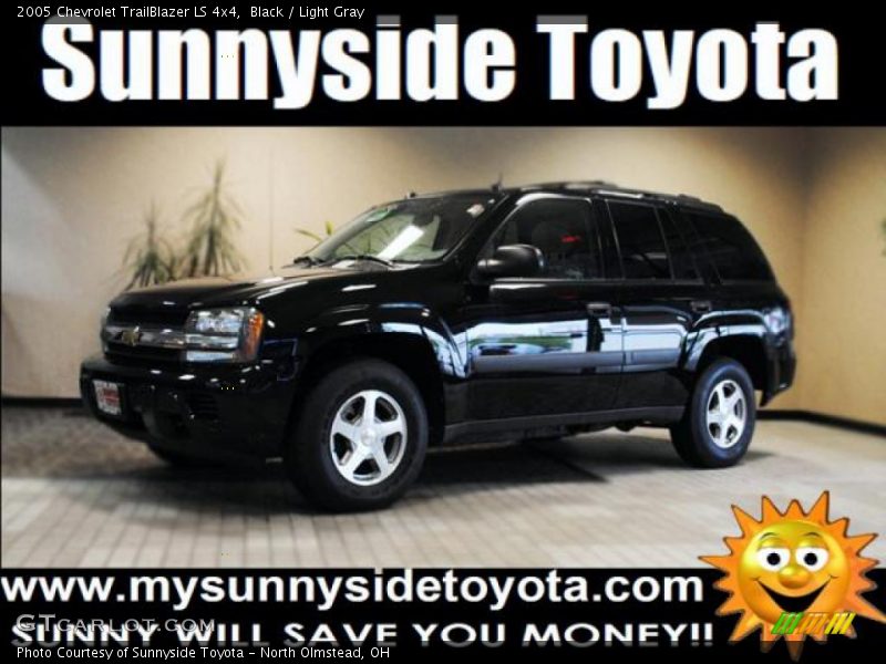 Black / Light Gray 2005 Chevrolet TrailBlazer LS 4x4