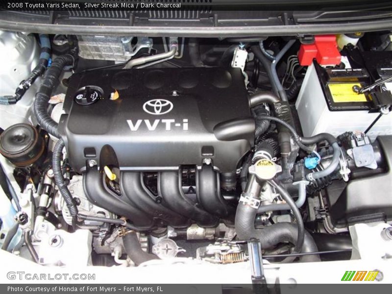 Silver Streak Mica / Dark Charcoal 2008 Toyota Yaris Sedan