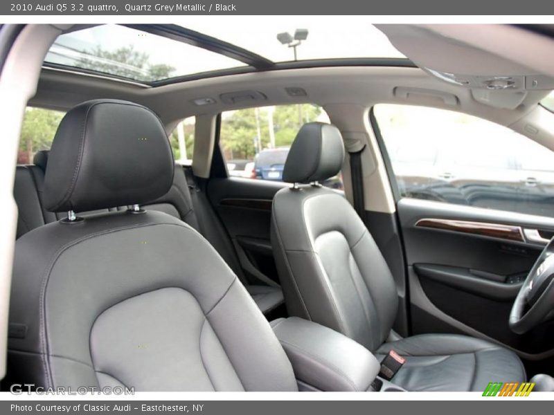 Quartz Grey Metallic / Black 2010 Audi Q5 3.2 quattro