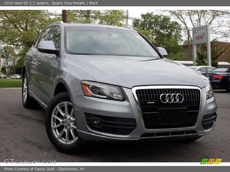 Quartz Grey Metallic / Black 2010 Audi Q5 3.2 quattro