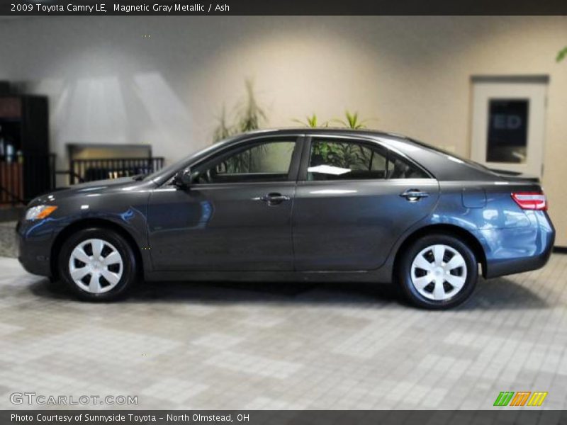 Magnetic Gray Metallic / Ash 2009 Toyota Camry LE