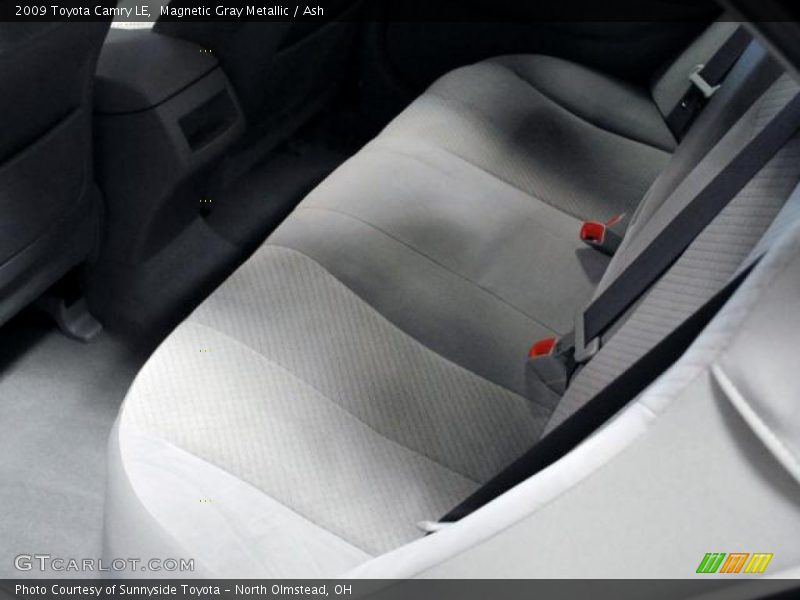 Magnetic Gray Metallic / Ash 2009 Toyota Camry LE