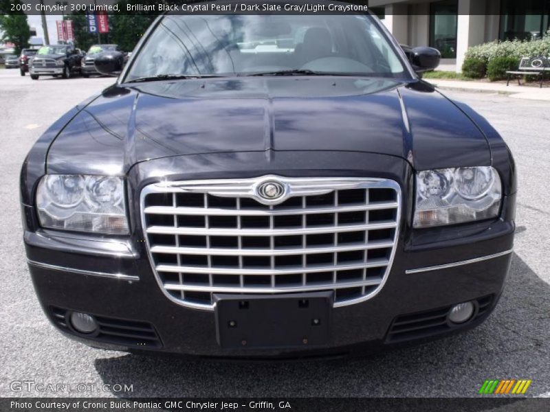 Brilliant Black Crystal Pearl / Dark Slate Gray/Light Graystone 2005 Chrysler 300 Limited