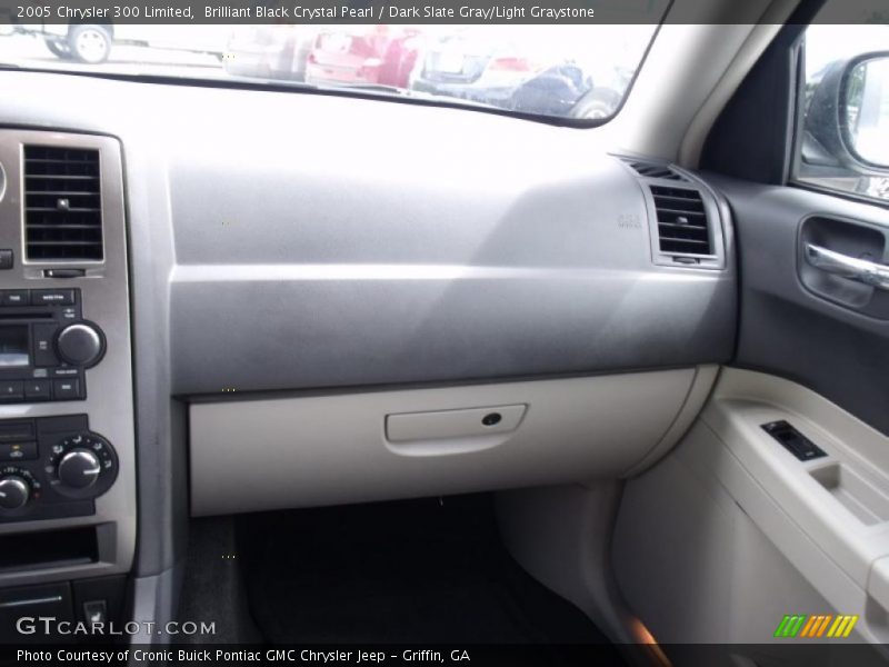 Brilliant Black Crystal Pearl / Dark Slate Gray/Light Graystone 2005 Chrysler 300 Limited