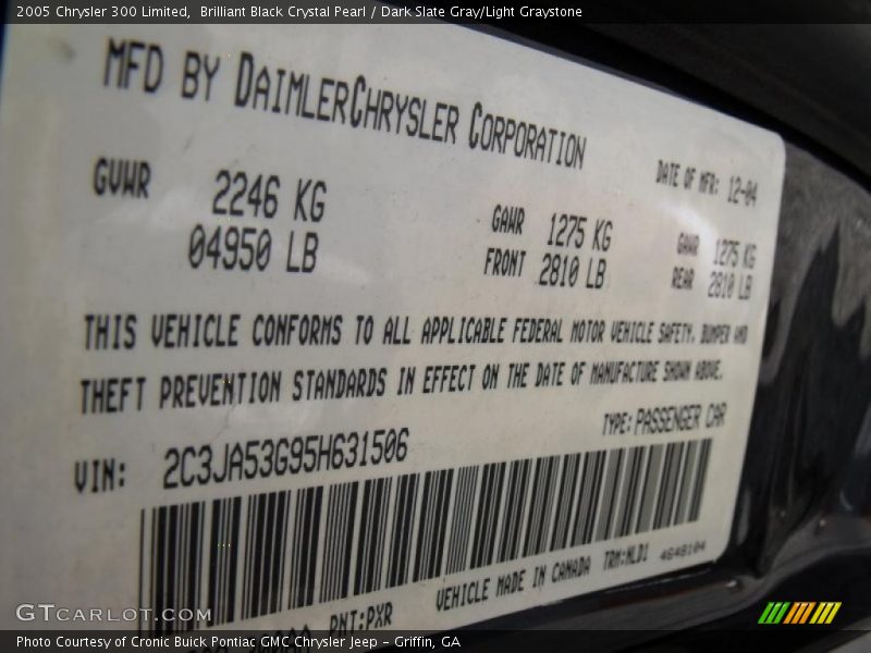 Brilliant Black Crystal Pearl / Dark Slate Gray/Light Graystone 2005 Chrysler 300 Limited