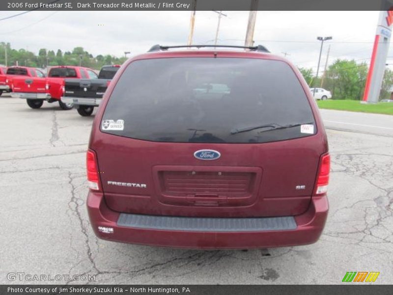 Dark Toreador Red Metallic / Flint Grey 2006 Ford Freestar SE