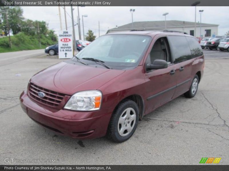 Dark Toreador Red Metallic / Flint Grey 2006 Ford Freestar SE
