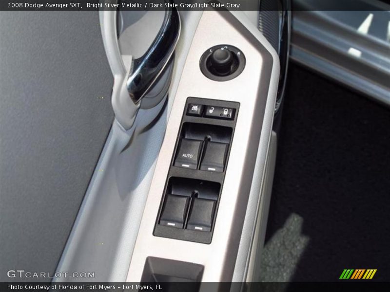 Bright Silver Metallic / Dark Slate Gray/Light Slate Gray 2008 Dodge Avenger SXT