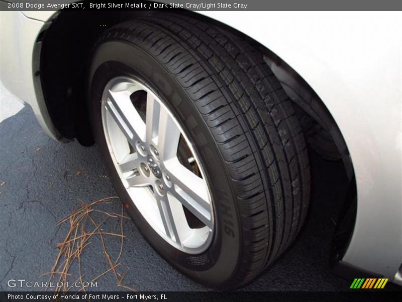 Bright Silver Metallic / Dark Slate Gray/Light Slate Gray 2008 Dodge Avenger SXT