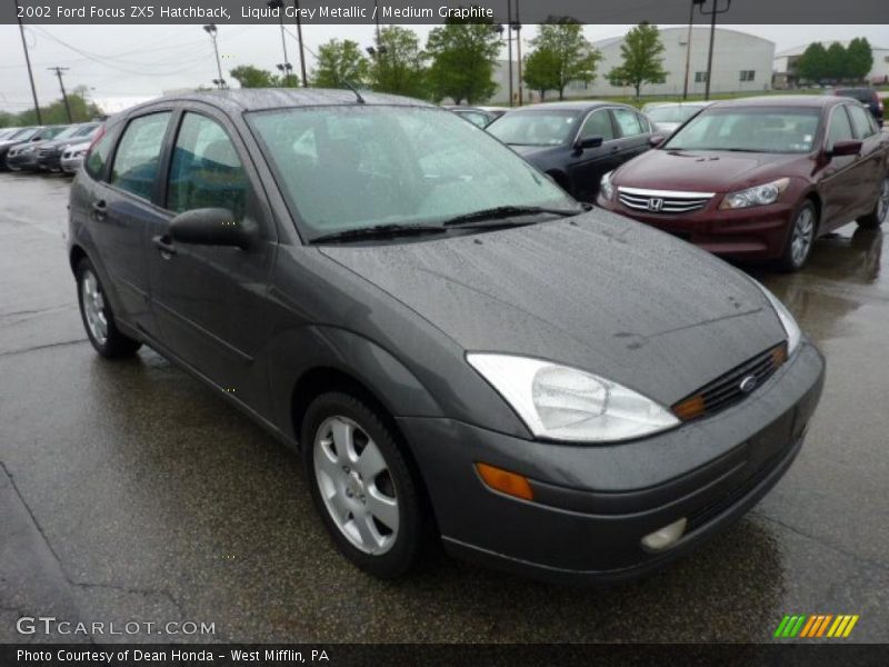 Front 3/4 View of 2002 Focus ZX5 Hatchback