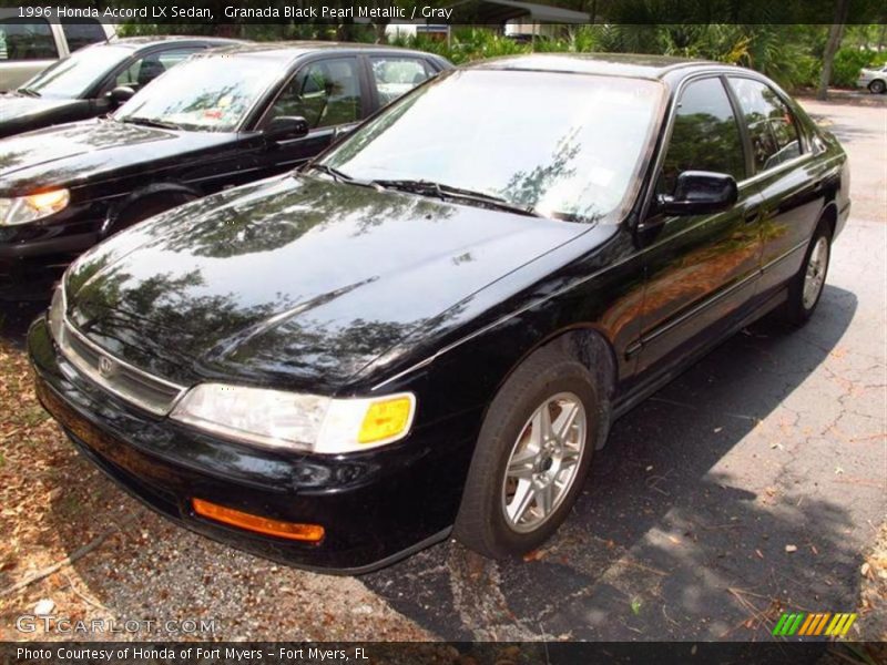 Granada Black Pearl Metallic / Gray 1996 Honda Accord LX Sedan