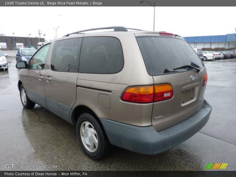 Beige Mica Pearl Metallic / Beige 1998 Toyota Sienna LE