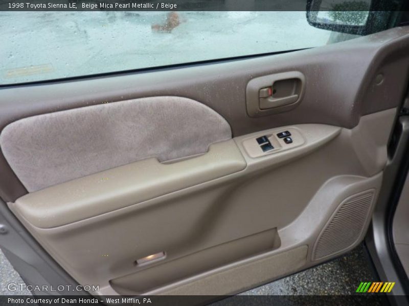 Beige Mica Pearl Metallic / Beige 1998 Toyota Sienna LE